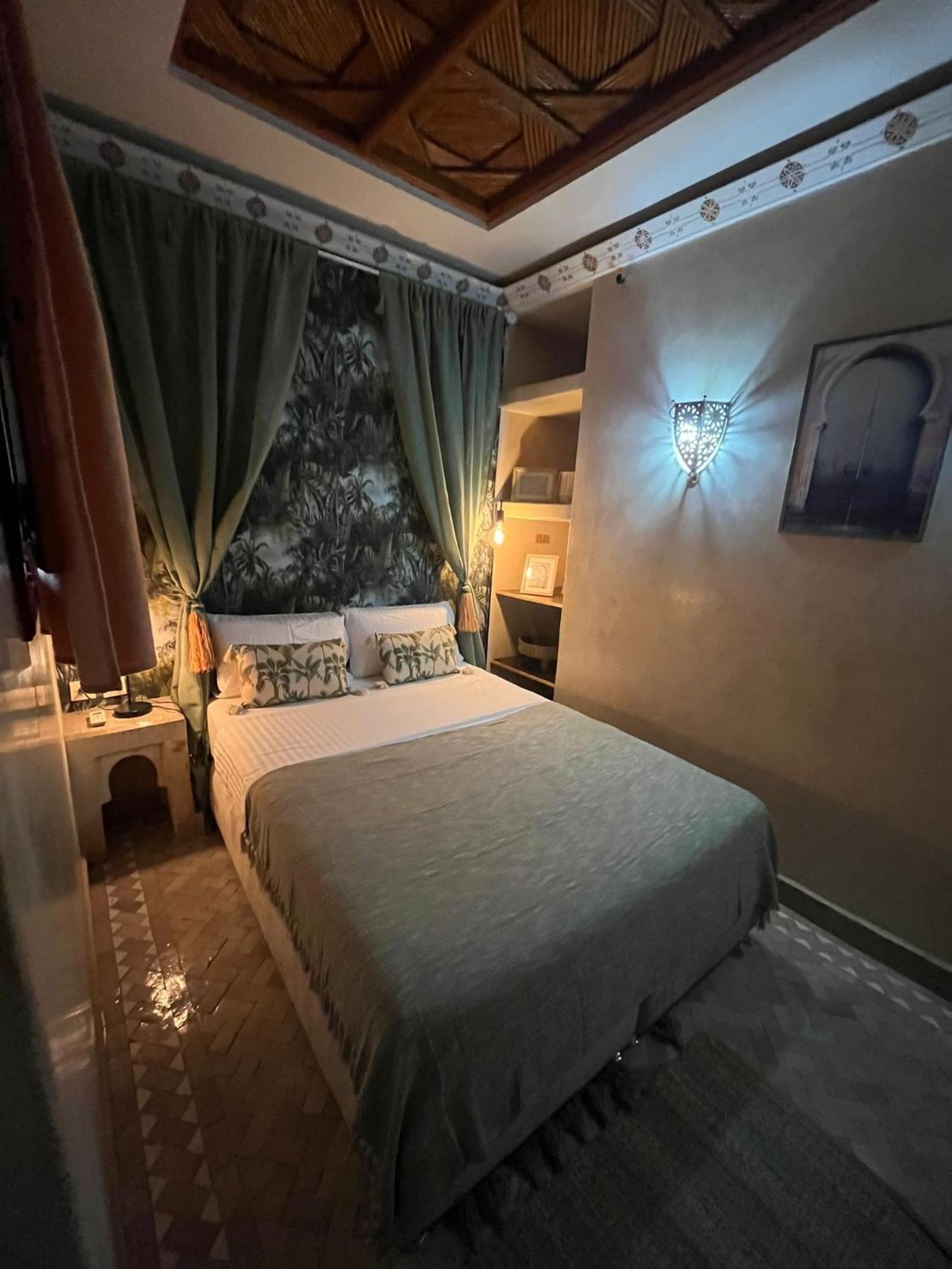 Riad Amazing Amazigh Avec Jacuzzi Petit Dejeuner Compris Avec Aussi Chambres Familiales Pres De La Place Jemaa El Fna Marakéš Exteriér fotografie
