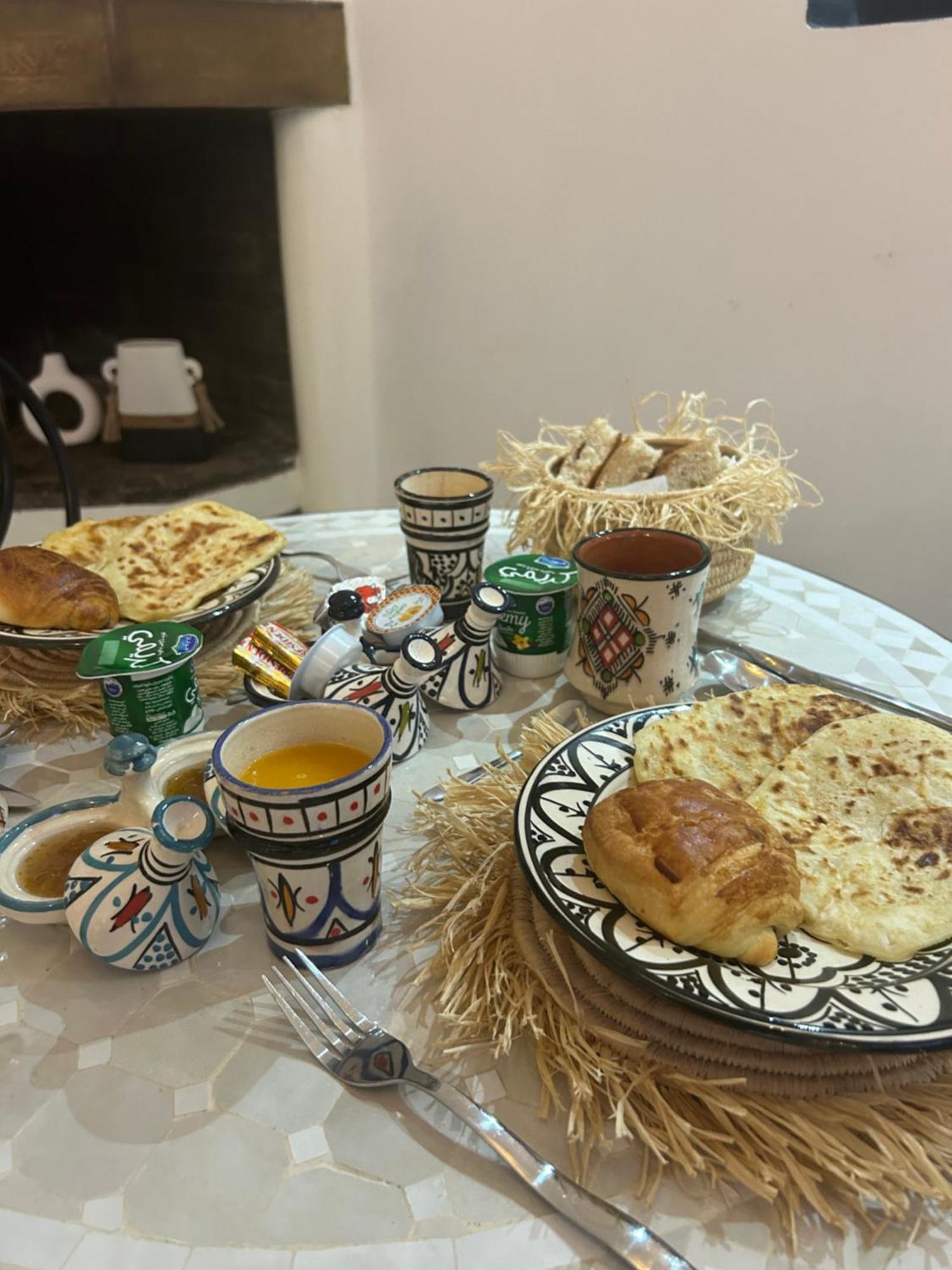 Riad Amazing Amazigh Avec Jacuzzi Petit Dejeuner Compris Avec Aussi Chambres Familiales Pres De La Place Jemaa El Fna Marakéš Exteriér fotografie