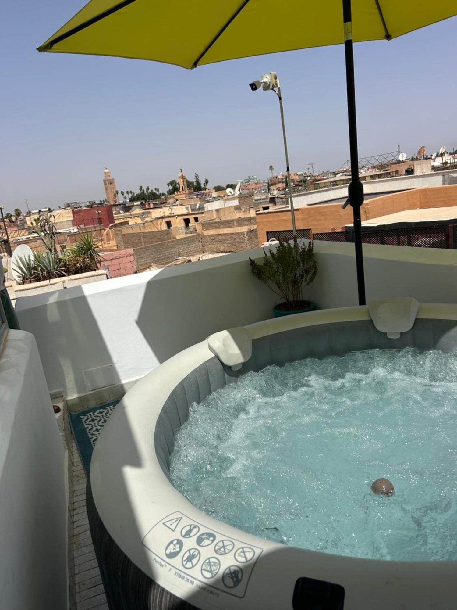 Riad Amazing Amazigh Avec Jacuzzi Petit Dejeuner Compris Avec Aussi Chambres Familiales Pres De La Place Jemaa El Fna Marakéš Exteriér fotografie