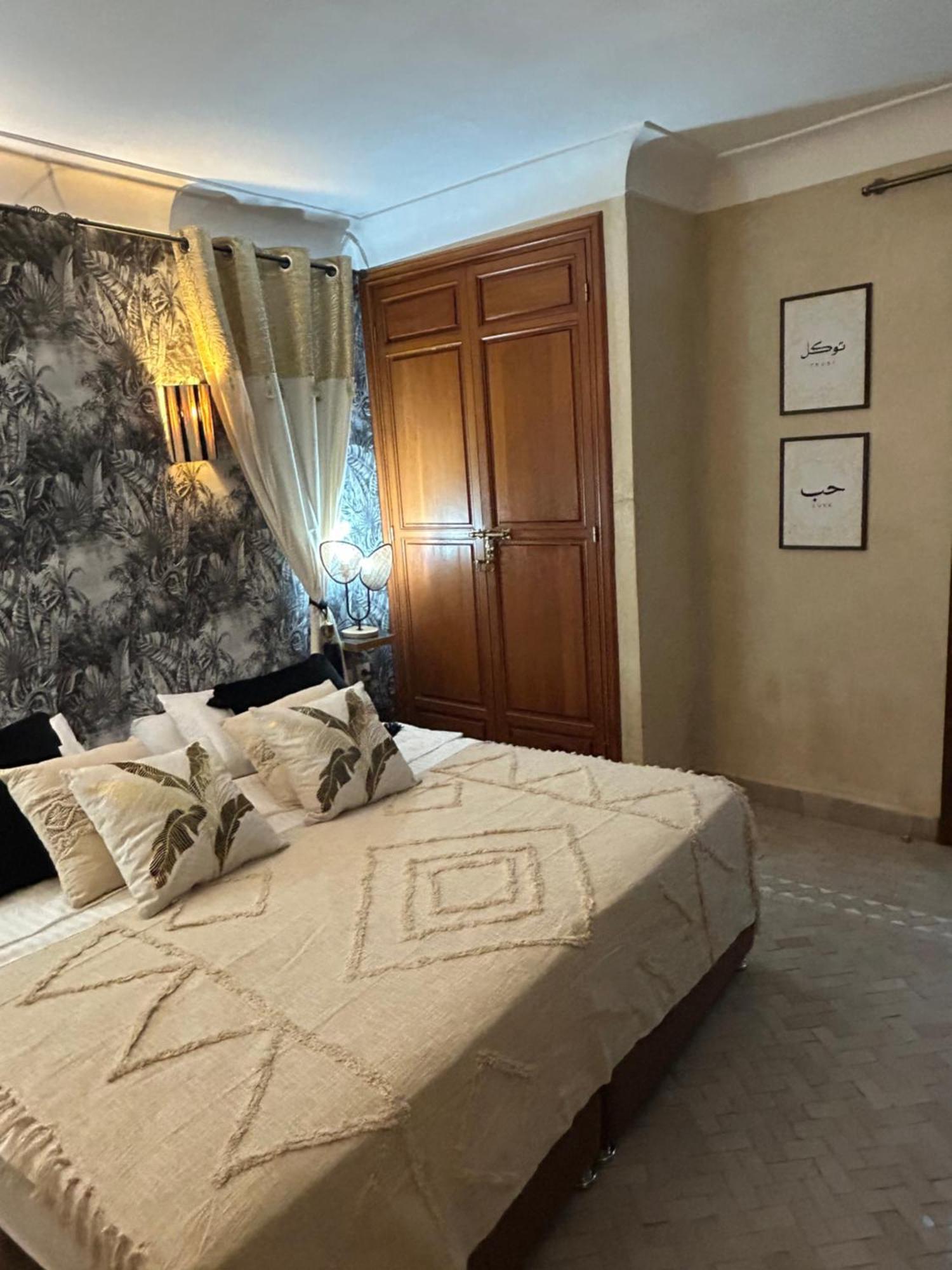 Riad Amazing Amazigh Avec Jacuzzi Petit Dejeuner Compris Avec Aussi Chambres Familiales Pres De La Place Jemaa El Fna Marakéš Exteriér fotografie