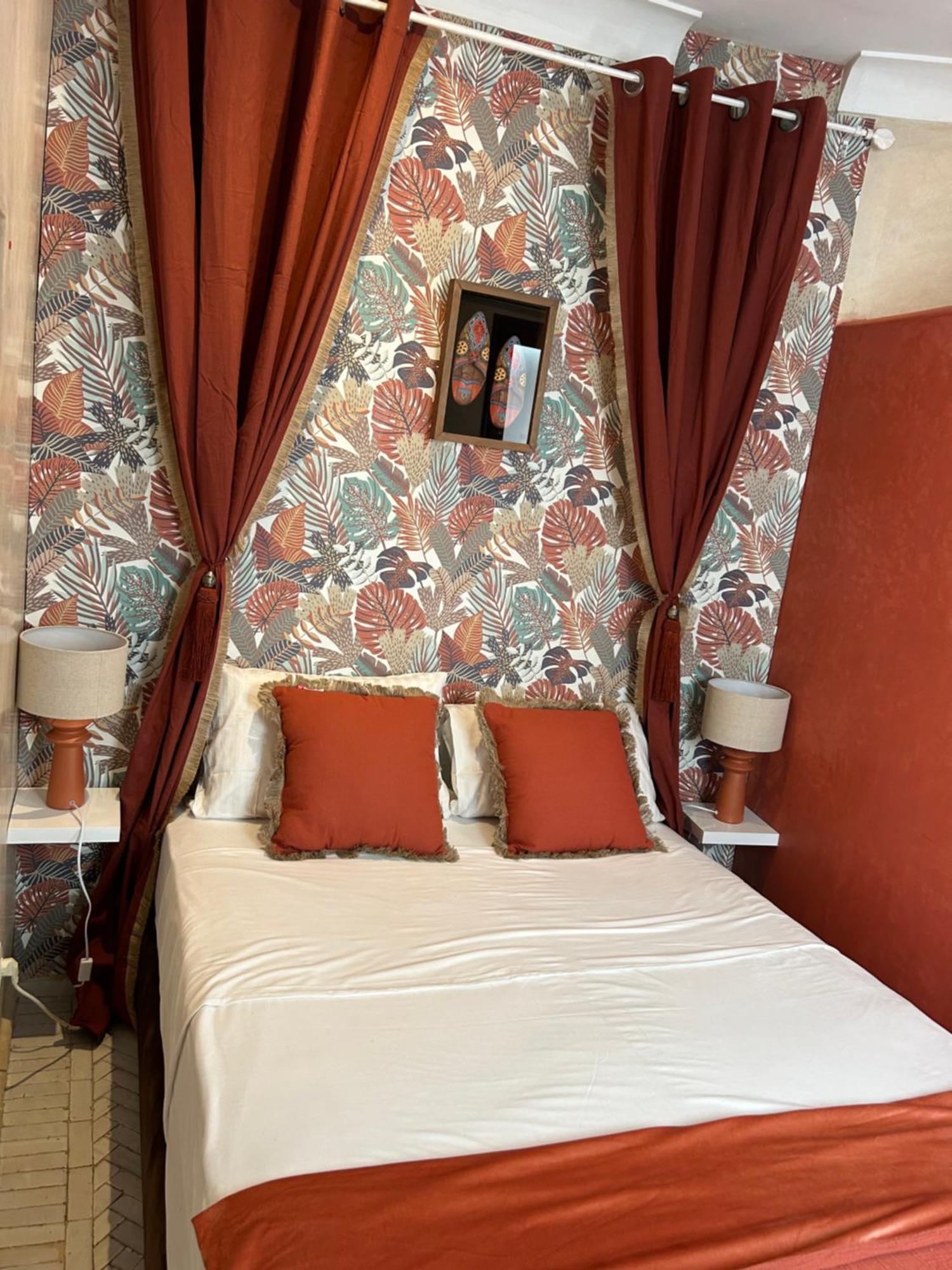 Riad Amazing Amazigh Avec Jacuzzi Petit Dejeuner Compris Avec Aussi Chambres Familiales Pres De La Place Jemaa El Fna Marakéš Exteriér fotografie