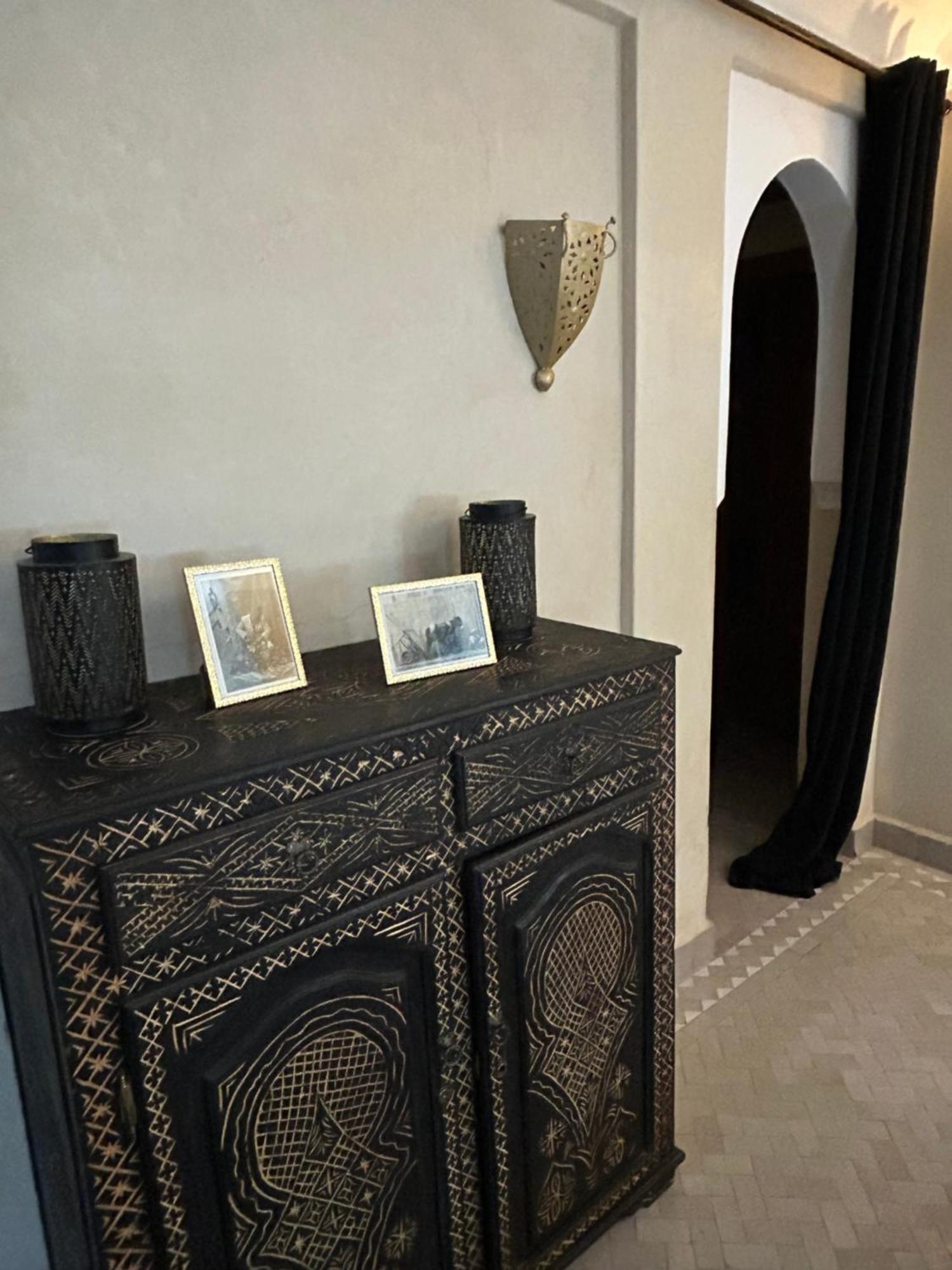 Riad Amazing Amazigh Avec Jacuzzi Petit Dejeuner Compris Avec Aussi Chambres Familiales Pres De La Place Jemaa El Fna Marakéš Exteriér fotografie