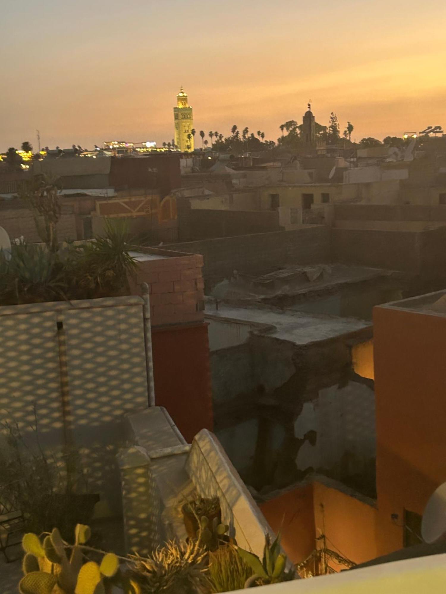 Riad Amazing Amazigh Avec Jacuzzi Petit Dejeuner Compris Avec Aussi Chambres Familiales Pres De La Place Jemaa El Fna Marakéš Exteriér fotografie