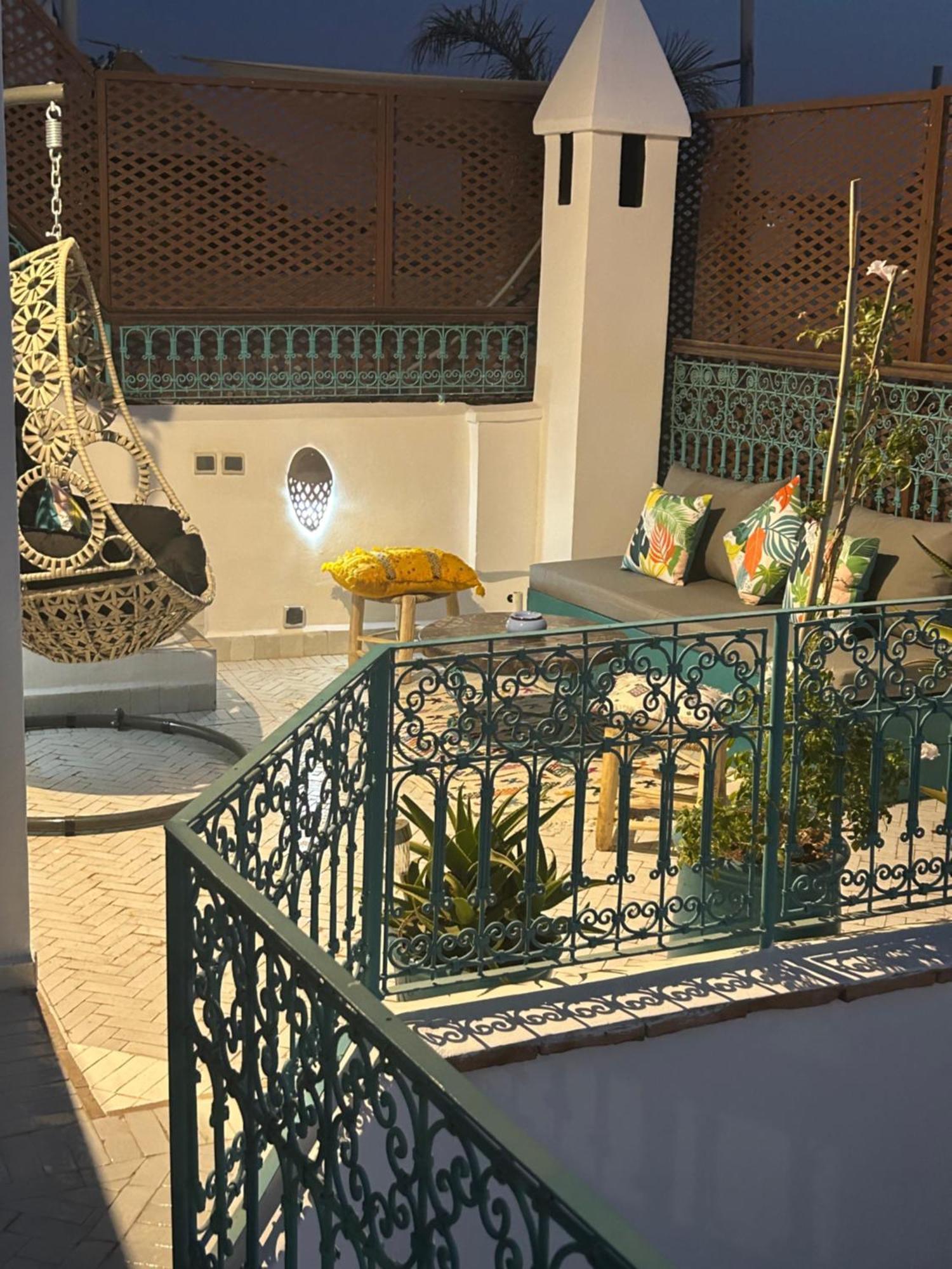 Riad Amazing Amazigh Avec Jacuzzi Petit Dejeuner Compris Avec Aussi Chambres Familiales Pres De La Place Jemaa El Fna Marakéš Exteriér fotografie