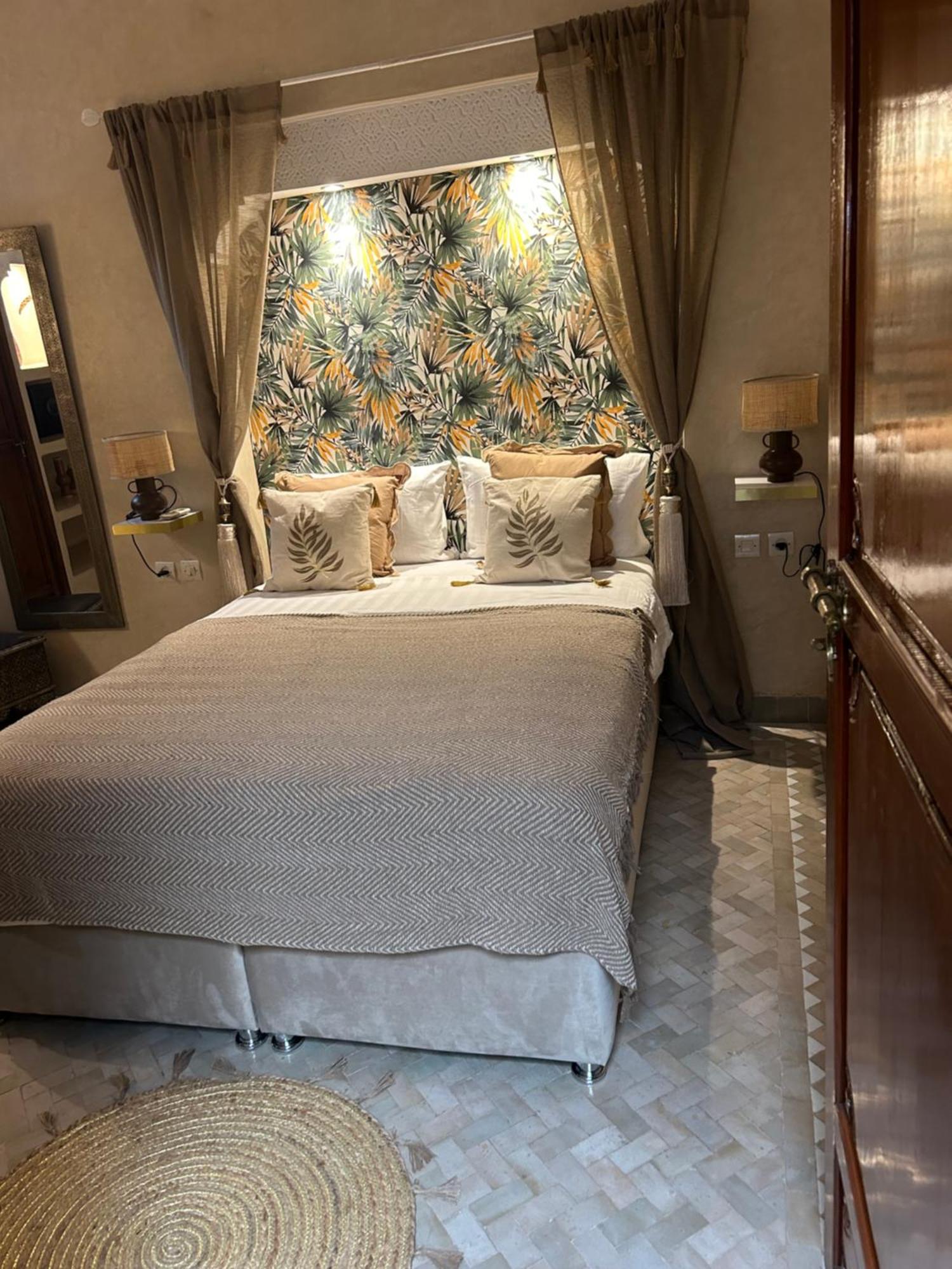 Riad Amazing Amazigh Avec Jacuzzi Petit Dejeuner Compris Avec Aussi Chambres Familiales Pres De La Place Jemaa El Fna Marakéš Exteriér fotografie